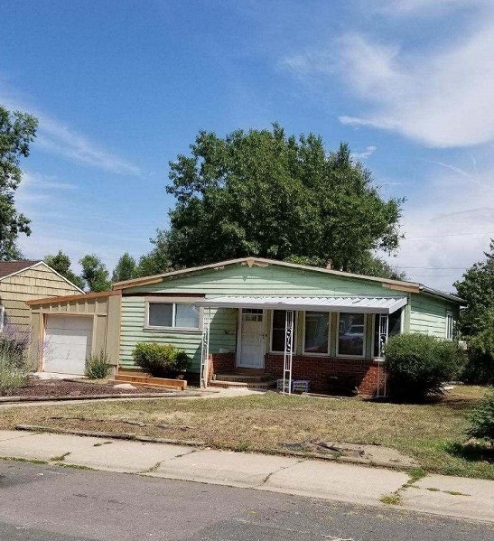 We help you to paint your house.